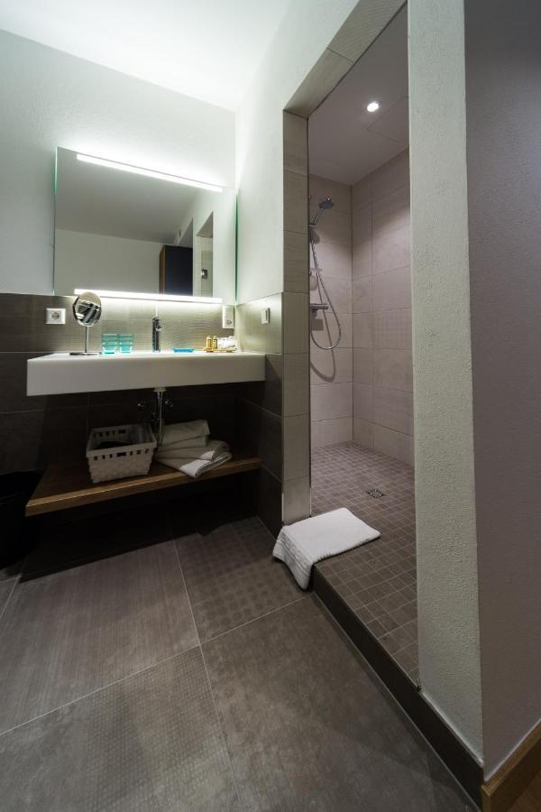 Hotel Terrace Bettendorf Экстерьер фото